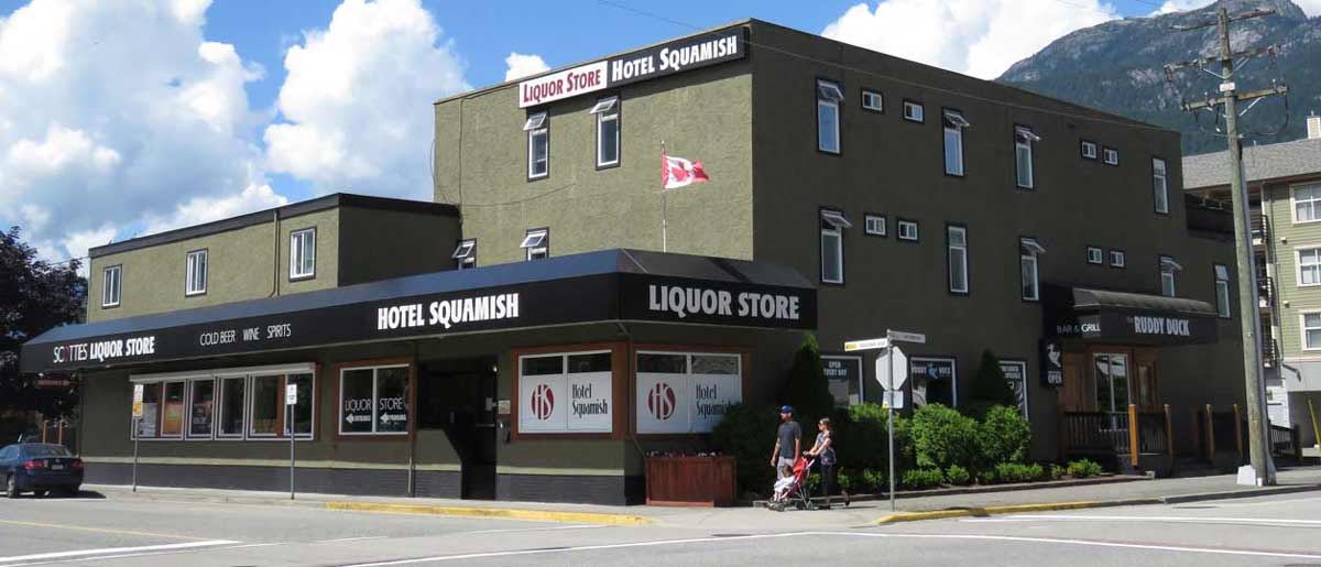 https://www.downtownsquamish.com/wp-content/uploads/2015/04/Hotel-Squamish1.jpg