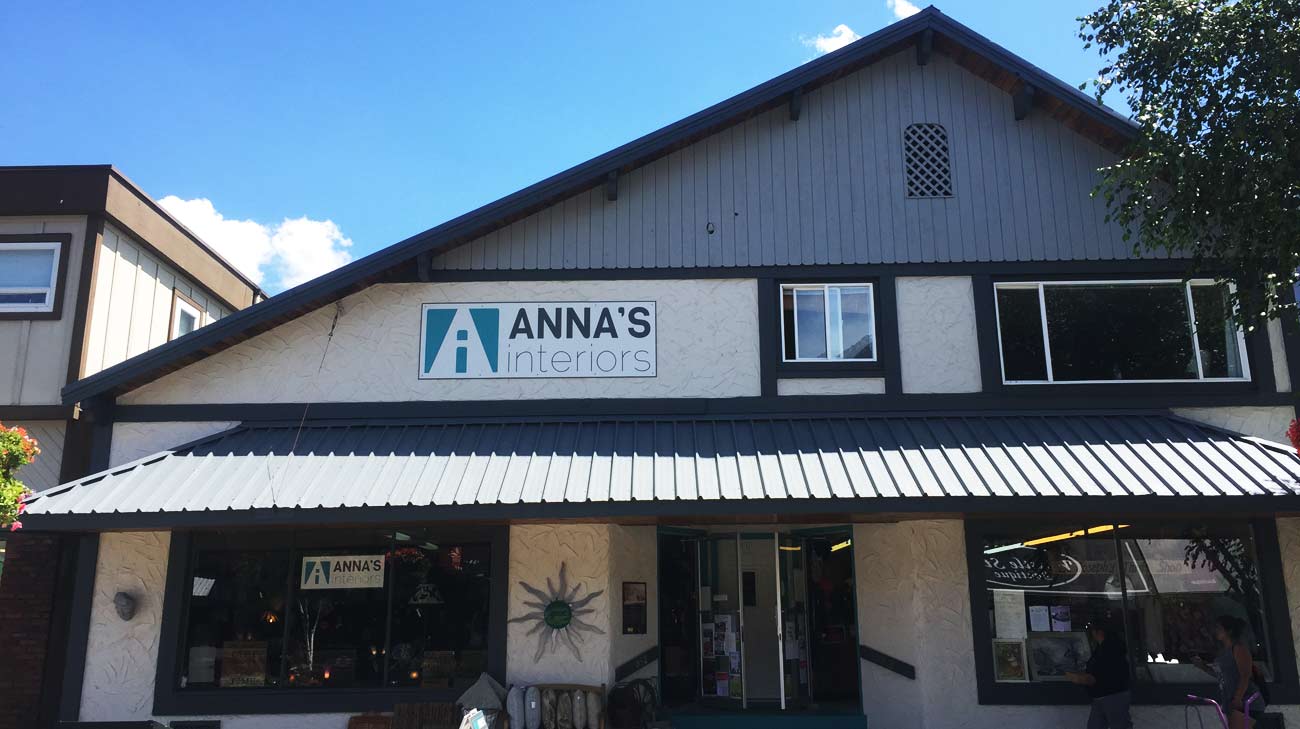 https://www.downtownsquamish.com/wp-content/uploads/2015/05/Annas-Attic-Store.jpg